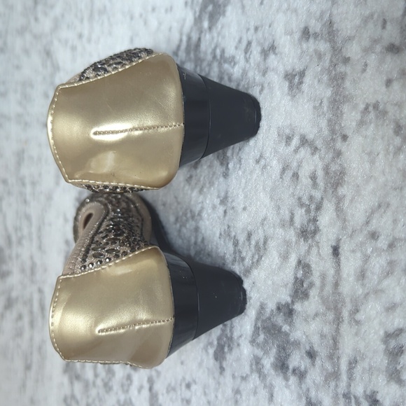 Jeweled shoes | size 6 - Picture 4 of 10